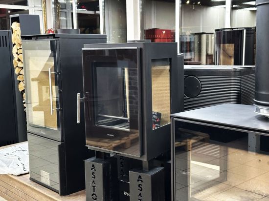 фото Подвесной камин Panadero Inca Wall