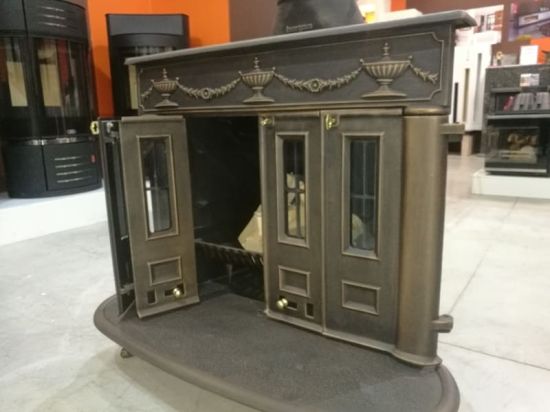 фото Чугунная печь-камин Franklin 82